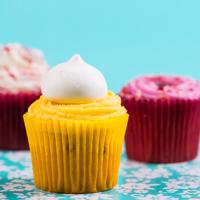 cupcakes blue background